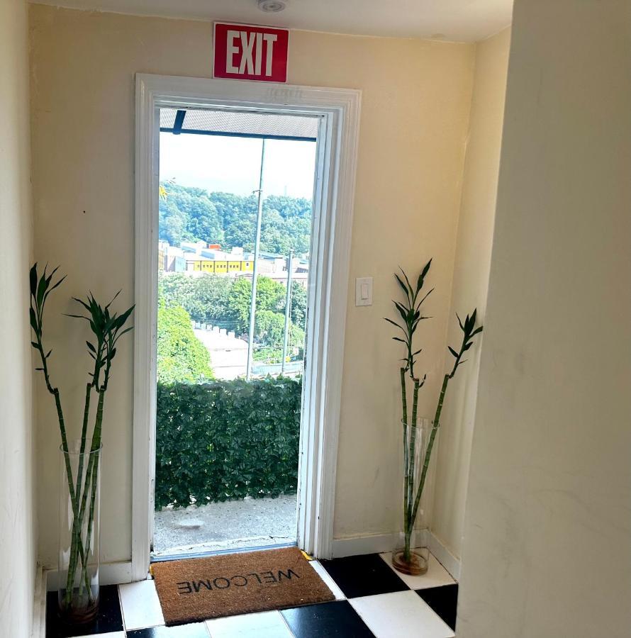 4-A Diamond In Yonkers Hotell Eksteriør bilde